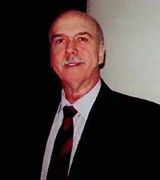 Foto do gerente de atendimento da Lowndes, Guilherme Ferreira