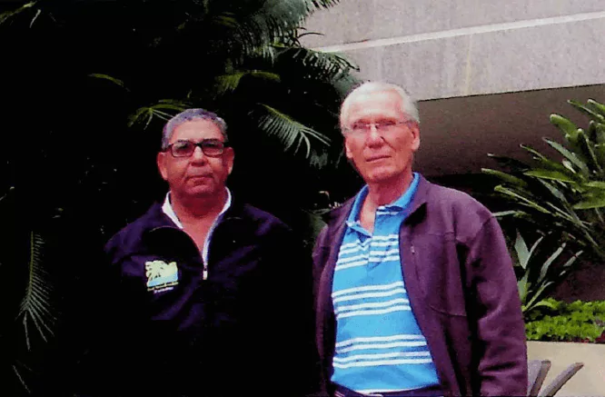 Peter Freundt e Amaury Perpétuo Foto de Peter Freundt e Amaury Perpétuo, síndico e zelador do condomínio