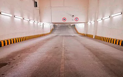 Existe limite de velocidade em condomínios?