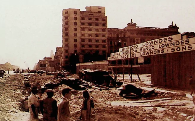 Foto histórica da construção da Av. Presidente Vargas