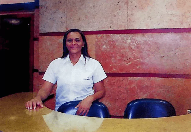Elizângela Pereira Foto de Elizângela Pereira, porteira-chefe