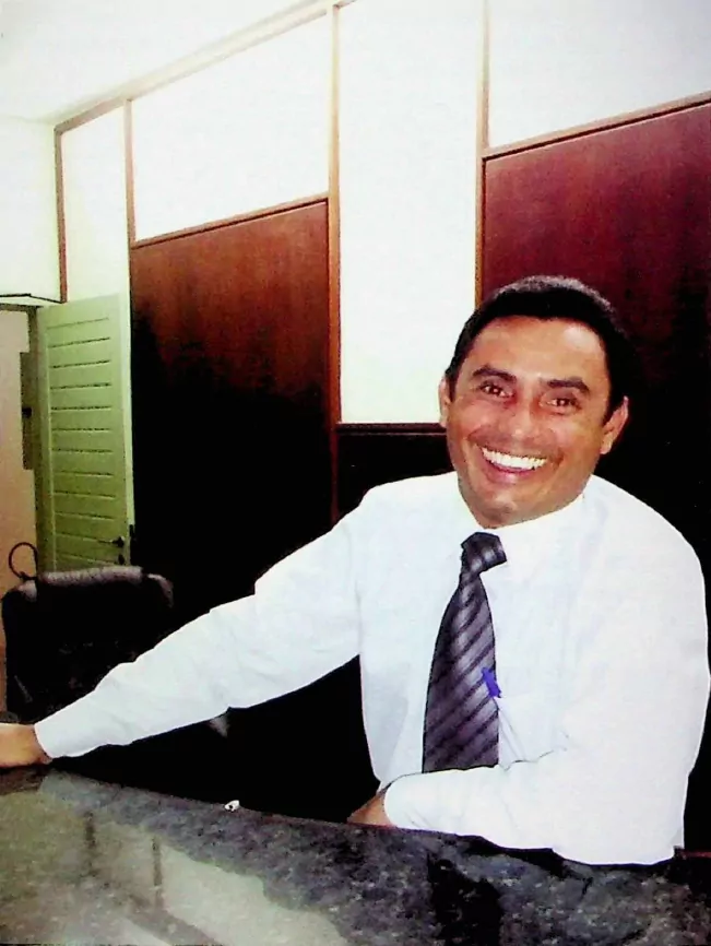 Foto do porteiro Antônio Carlos