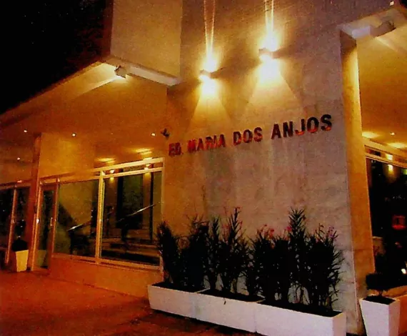 Edifício Maria dos Anjos Reforma de fachada do Edifício Maria dos Anjos